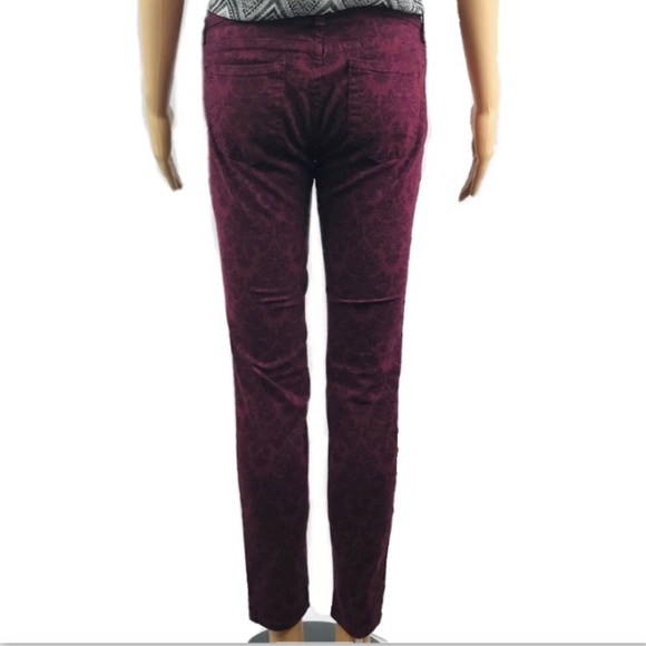 Sneak Peek Red Pattern Skinny Jeans size 11 junior - Picture 4 of 8